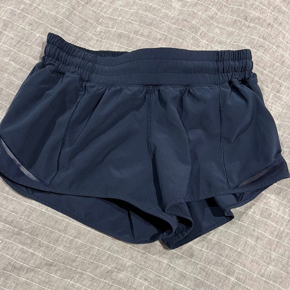 Lululemon Shorts - Size 8 Reg - Navy - Picture 1 of 4